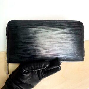 ‘06 Vintage LV Black Epi Zippy Organizer Unisex SN0026
